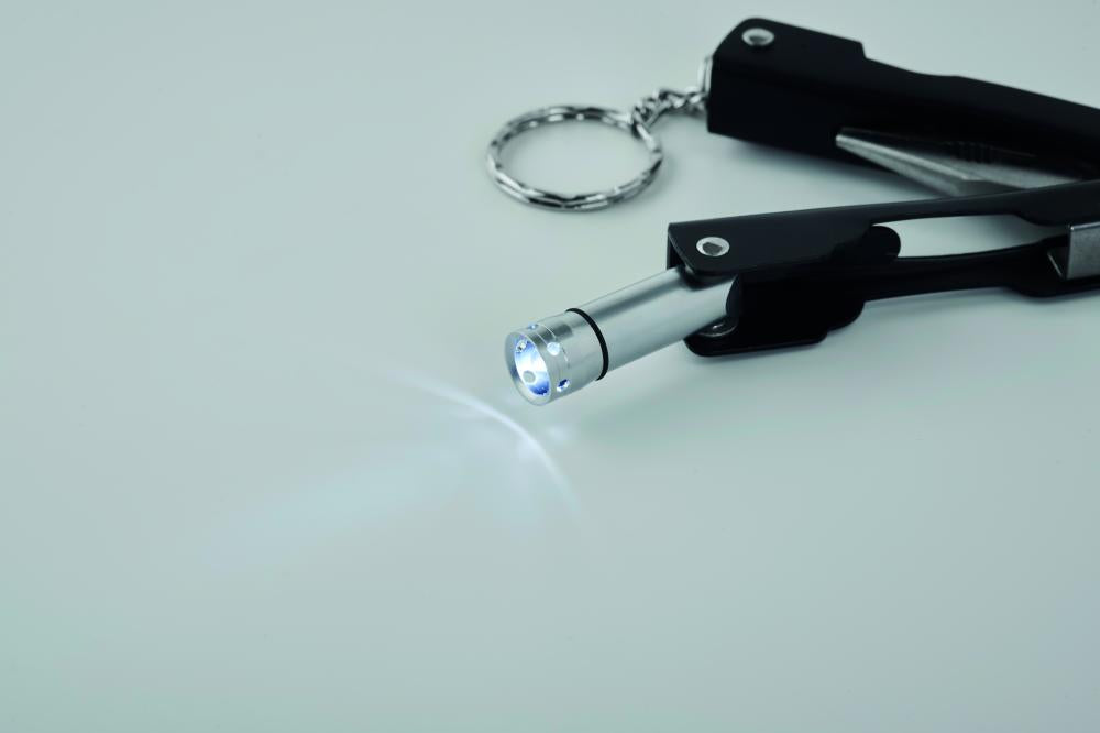 Navaja multiusos con linterna