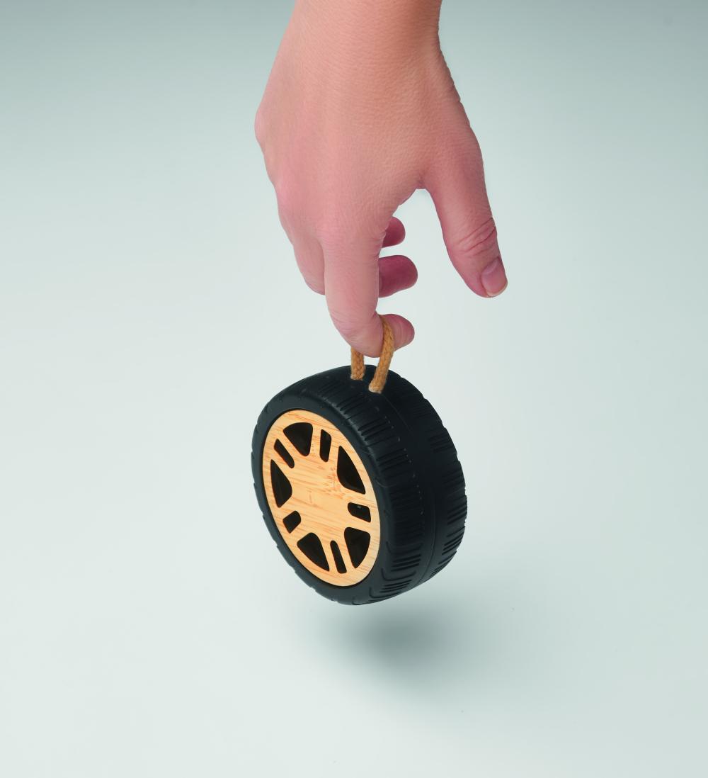 Altavoz con forma de neumático