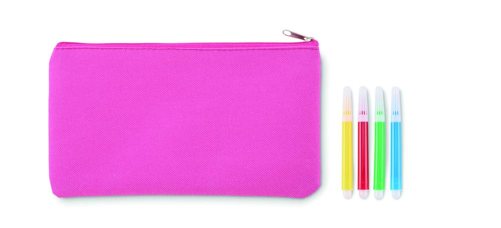 Estuche con rotuladores