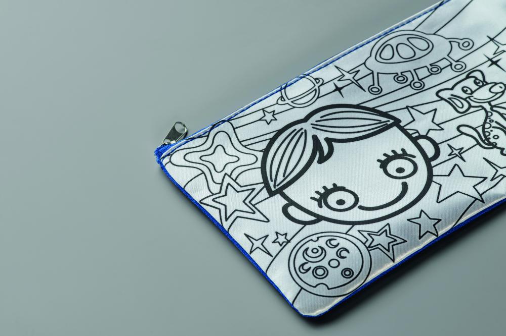Estuche con rotuladores