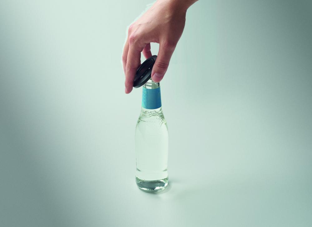 Soporte móvil y abrebotellas