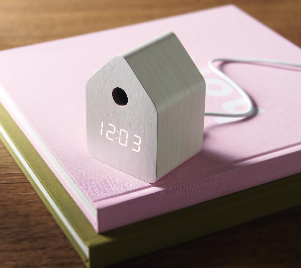 Reloj despertador de MDF