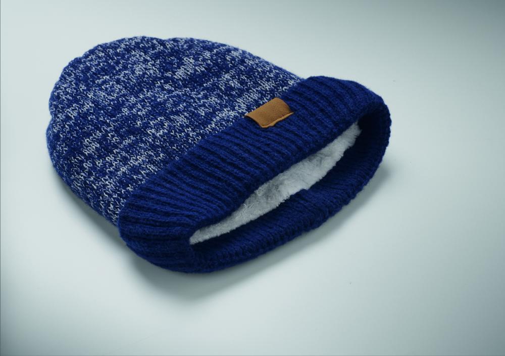 Gorro de punto con dobladillo