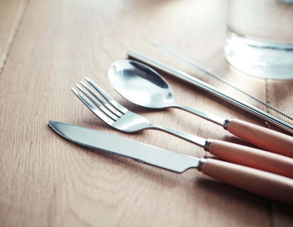 Set de cubiertos acero inox.