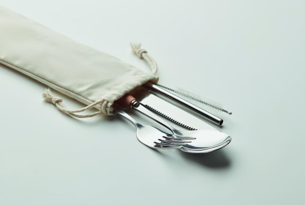 Set de cubiertos acero inox.