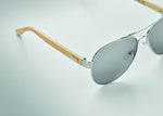 Gafas de sol de bambú en bolsa