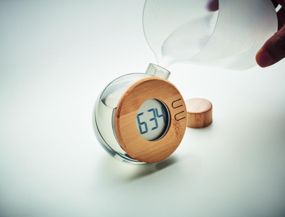 Reloj LCD de bambú por agua
