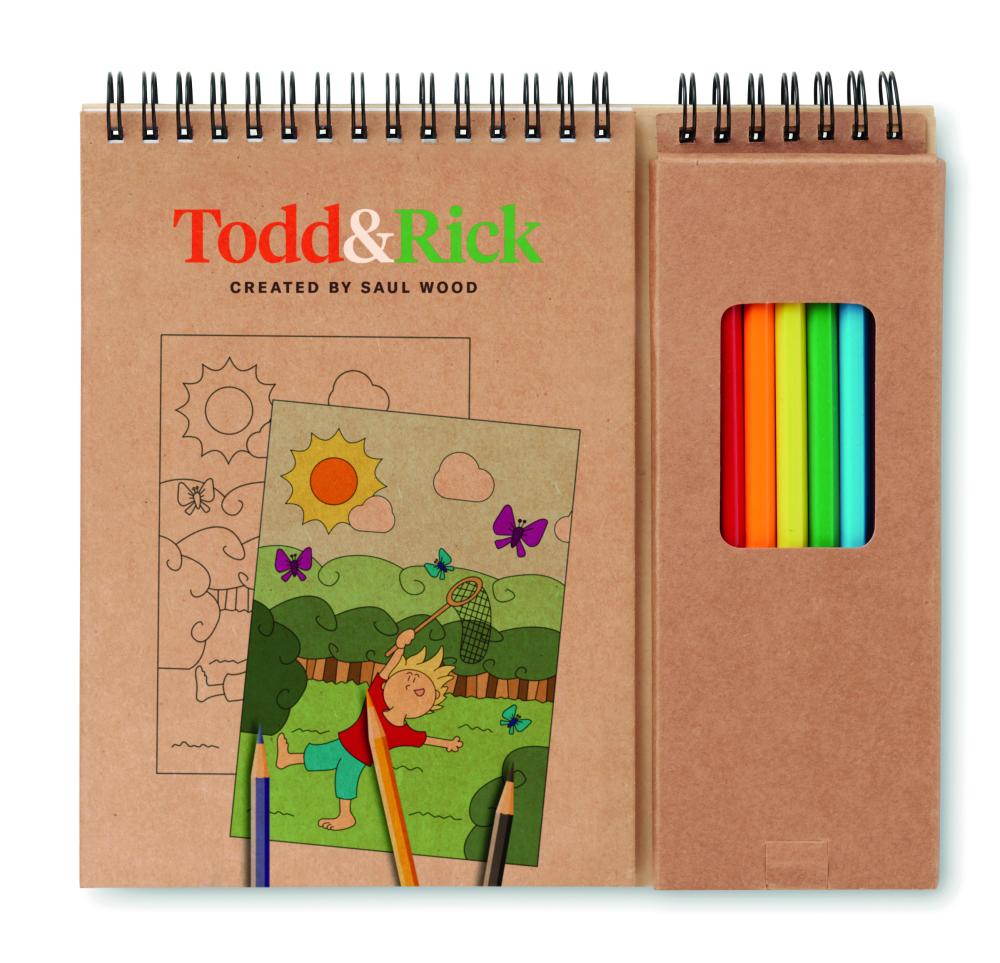 Set de lápices y cuaderno